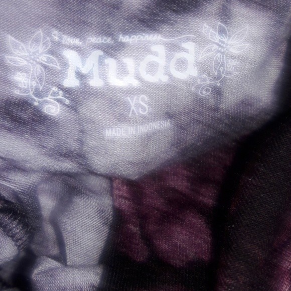 HP Junior's Mudd Keyhole High-Low Tee XS - Picture 2 of 6